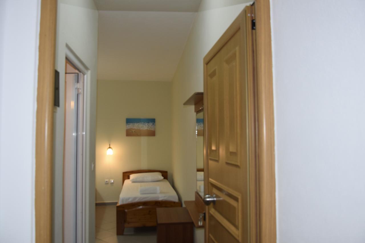Zotos Apartment 히마레 외부 사진
